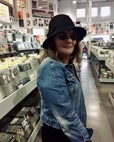 In honor of Women's History Month, we feature Caroline McElroy from LA Music Scene, a NoHo Arts District-based artist and music blogger who reviews live music around Los Angeles and helps us to discover some new music and hidden gems.