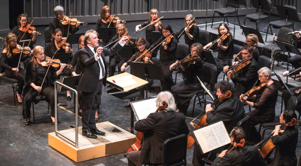 :Music Director Jaime Martín conducts Los Angeles Chamber Orchestra. PHOTO CREDIT: Zachary Olea
