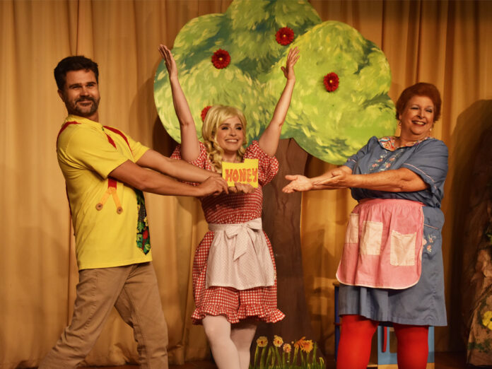 Storybook Theatre’s “Goldilocks & The Three Bears” delights children and adults alike every Saturdays at Theatre West.