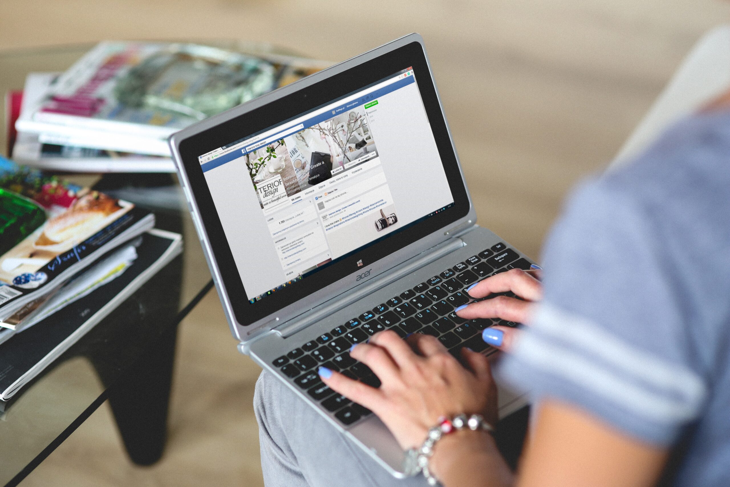 pexels-kaboompics-com-6168 Tips to Clean Up Your Online Reputation