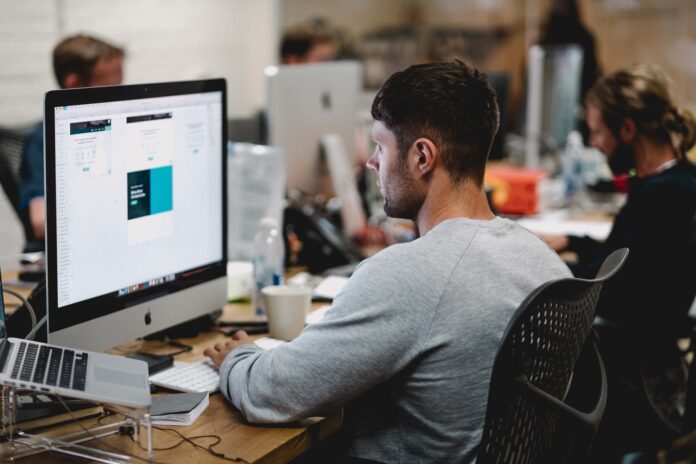 learn what to look for in a business internet provider so that you can maximize the productivity and profitability of your company.