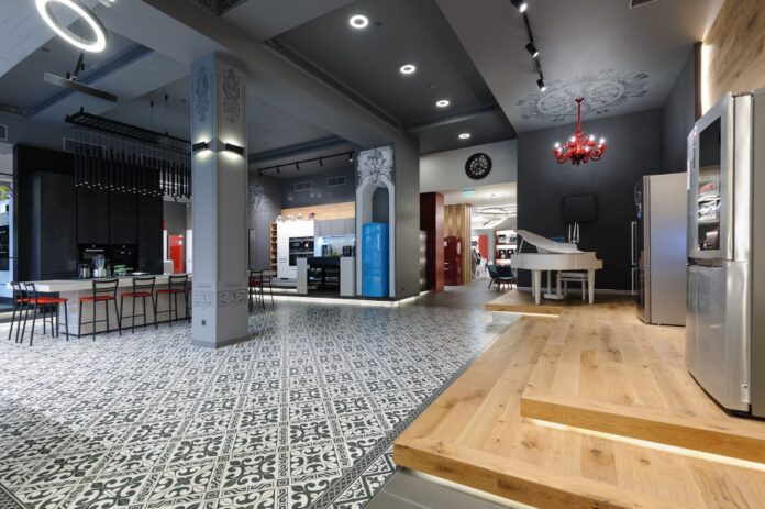 image-1 Proving that LED lighting is the perfect choice for commercial spaces. List of benefits of LED linear lighting for business places. Proving that LED lighting is the perfect choice for commercial spaces. List of benefits of LED linear lighting for business places.