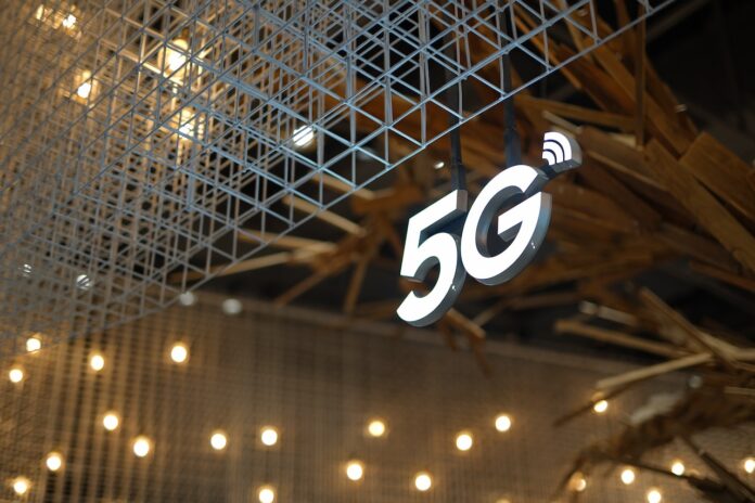 The Role of 5G Technology in Advancing Communication