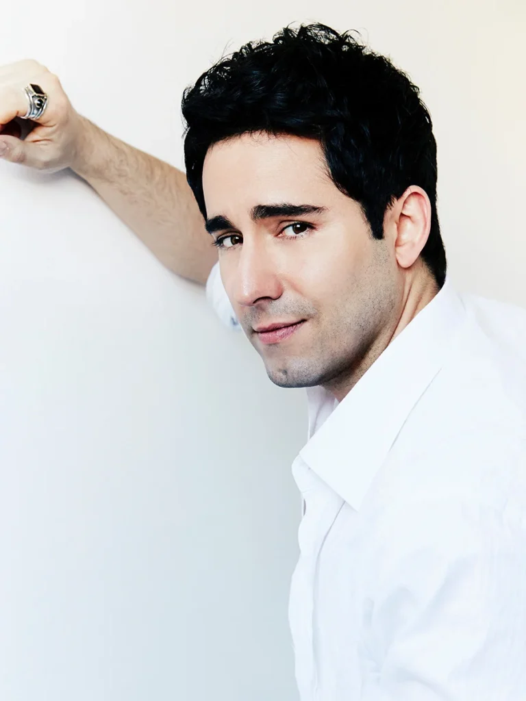 John Lloyd Young performs live on stage, singing classic hits from Jersey Boys and beyond.