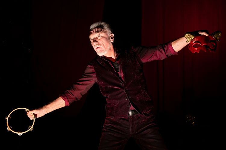 Patrick Page transforms characters in All the Devils Are Here solo performance
