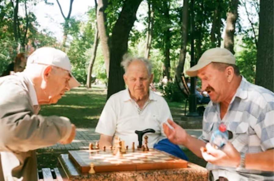 How Do Benefits For Seniors 55+ Differ Between Canadian Provinces? 
