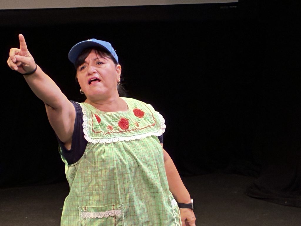 Miriam Peniche performs in ¡Venimos Aqui a Trabajar! during Casa 0101’s Stand in the Light solo show festival.