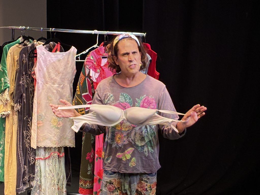Jesus Yanez performs in Vestiendo Santos/Dressing Saints during Casa 0101’s Stand in the Light solo show festival.