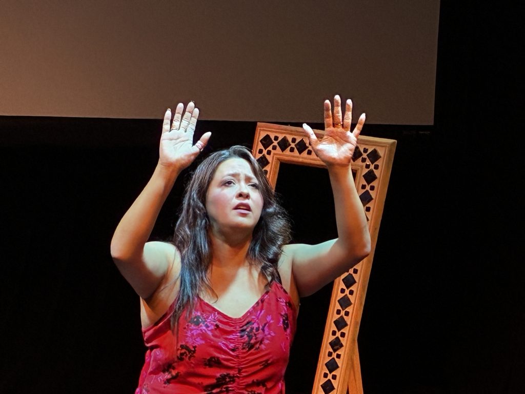 Andrea Ramirez-Martinez performs in Cascarones Vacíos during Casa 0101’s Stand in the Light solo show festival.